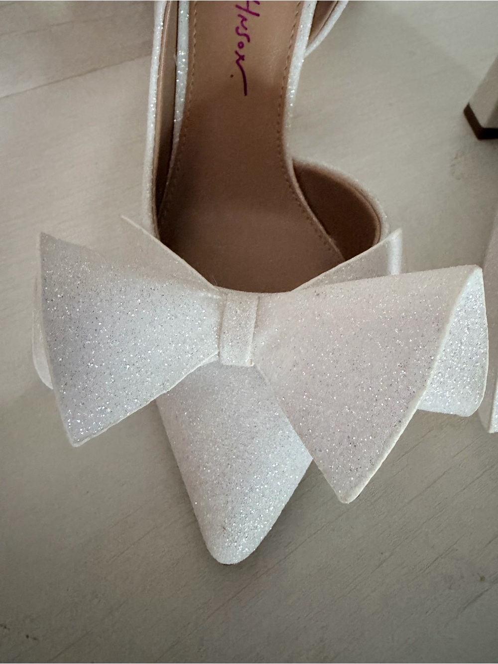 Betsey Johnson White Glitter Bow Pointed Toe Heels - Picture 4 of 8